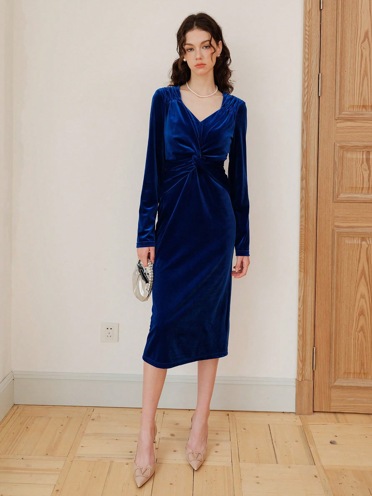 Sivya | Twist-Front Velvet Dress