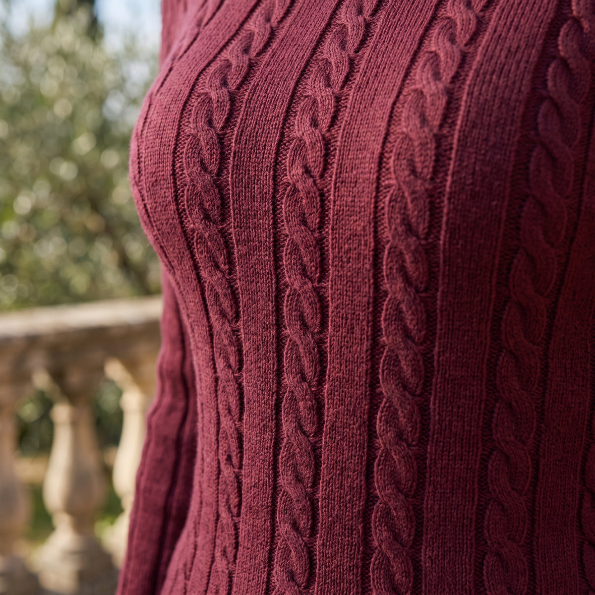 Onis | Cable-Knit V-Neck Pullover